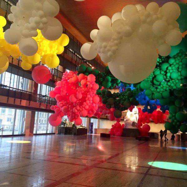 Balloon Art Installation – New Bern Mumfest
